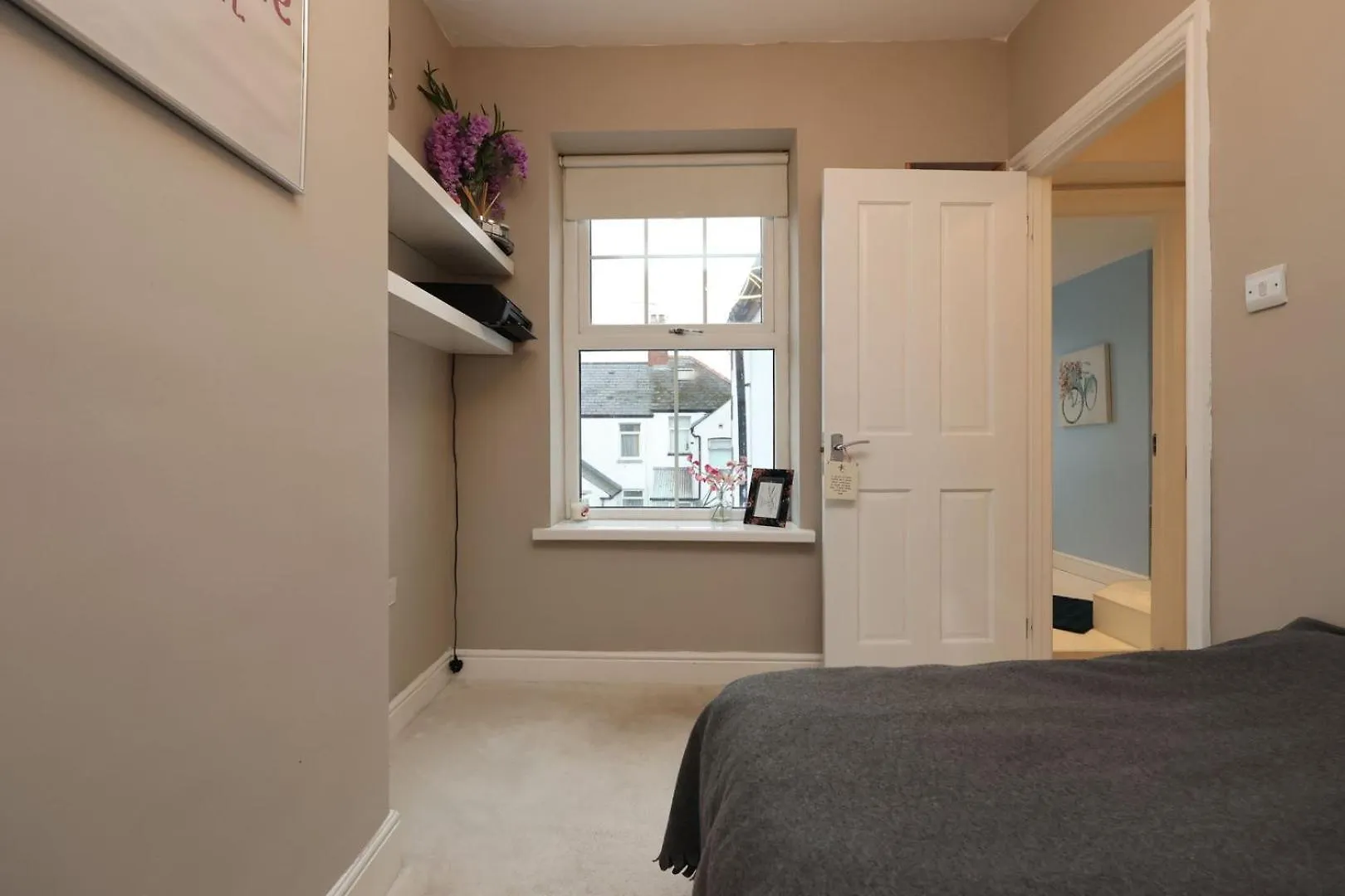 Spacious 2-Bed Cardiff Haven With Luxe Touches 0*,  United Kingdom