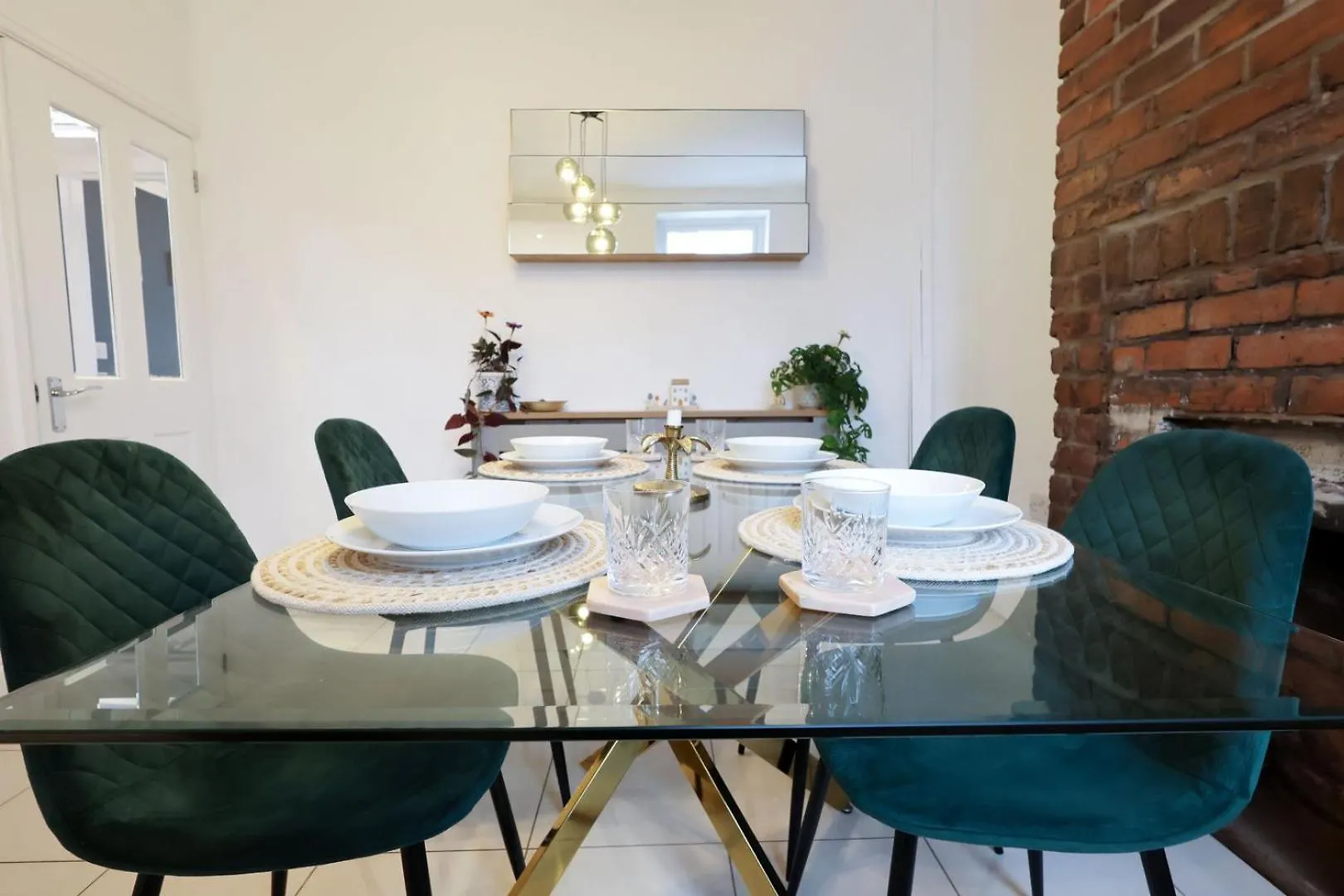 Spacious 2-Bed Cardiff Haven With Luxe Touches
