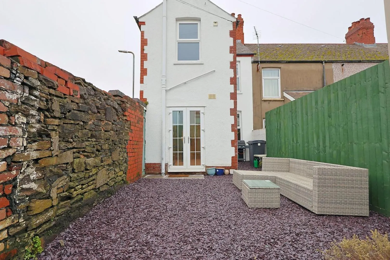 Spacious 2-Bed Cardiff Haven With Luxe Touches 0*,