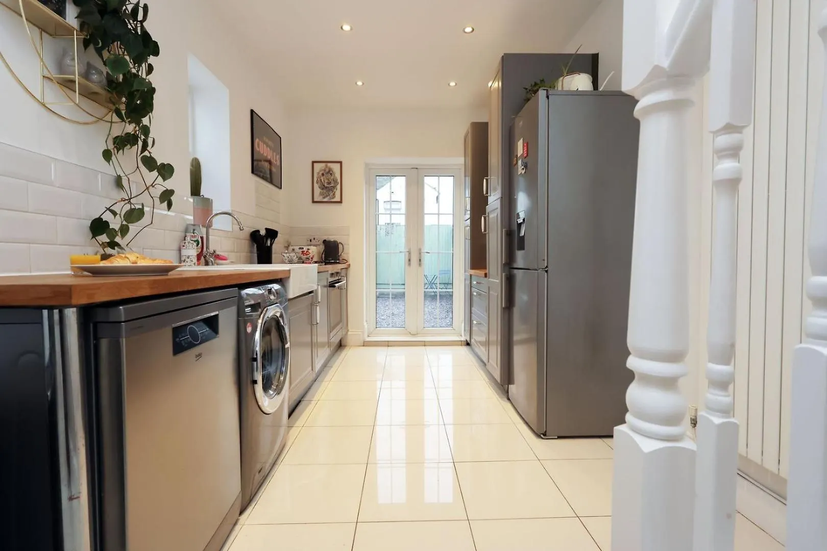 Spacious 2-Bed Cardiff Haven With Luxe Touches